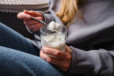 Joghurt Flecken entfernen