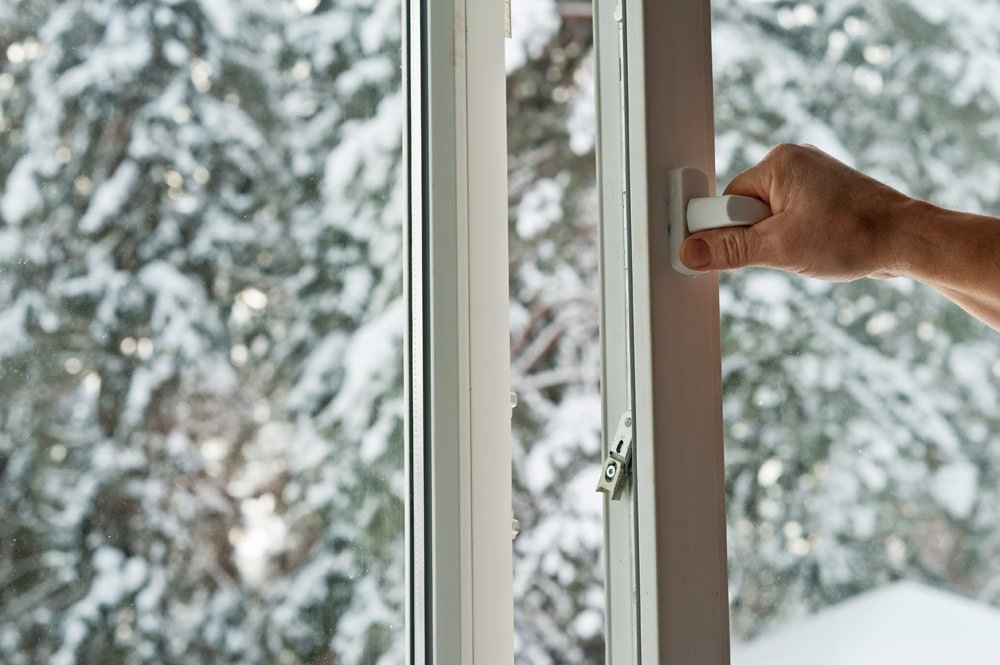 Wäsche in der Wohnung trocknen: Lüften